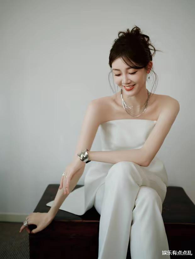 李晨苗苗表示《749局》票房再高，也不和王俊凯合作，原因够笑三天