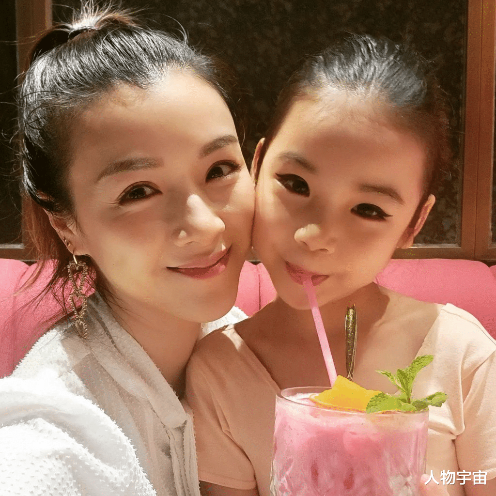 他是TVB视帝有生意头脑，逆市开6家门店，煮咖啡给老婆，前女友走宝