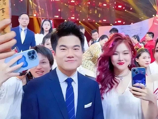 95后|被龙年央视春晚淘汰的嘉宾,蔡国庆过于自信,董宇辉实属无奈