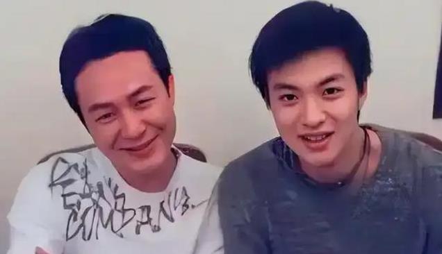 大粉回踩!女粉曝和张颂文酒店见面细节,中意00后,央视正剧黄了