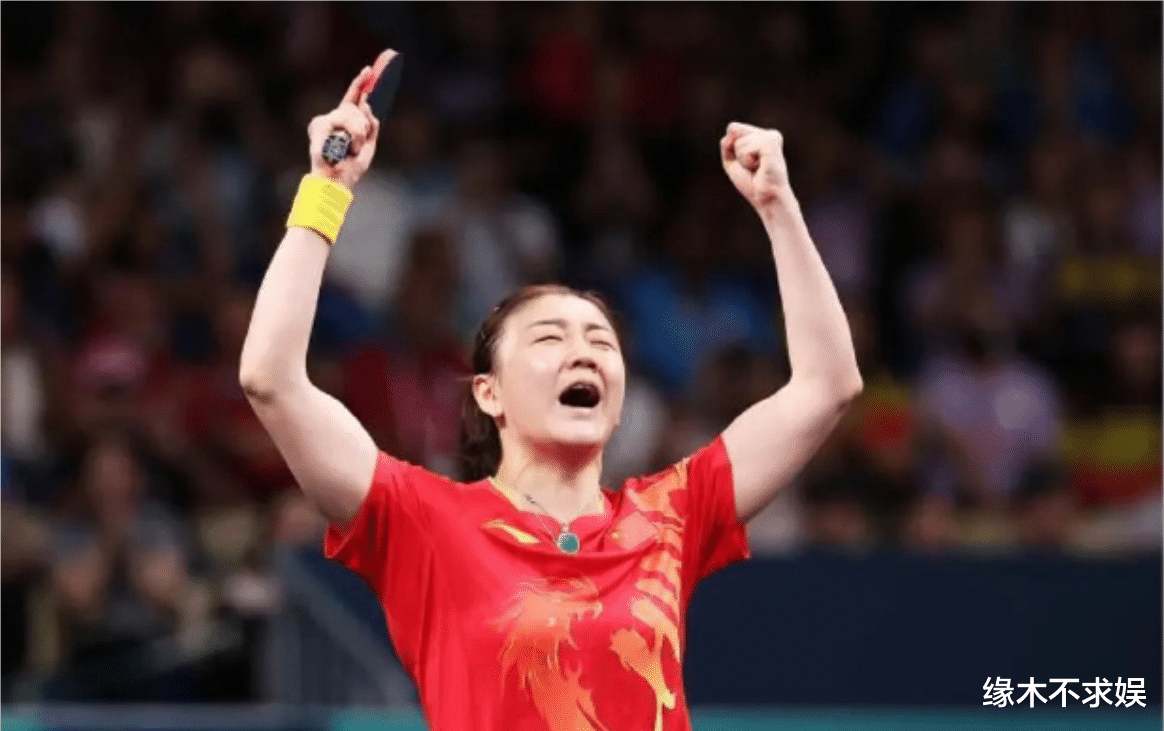 黄晓明评论区沦陷!陈梦夺冠他登多个热搜,网友怪他不雇人加油!