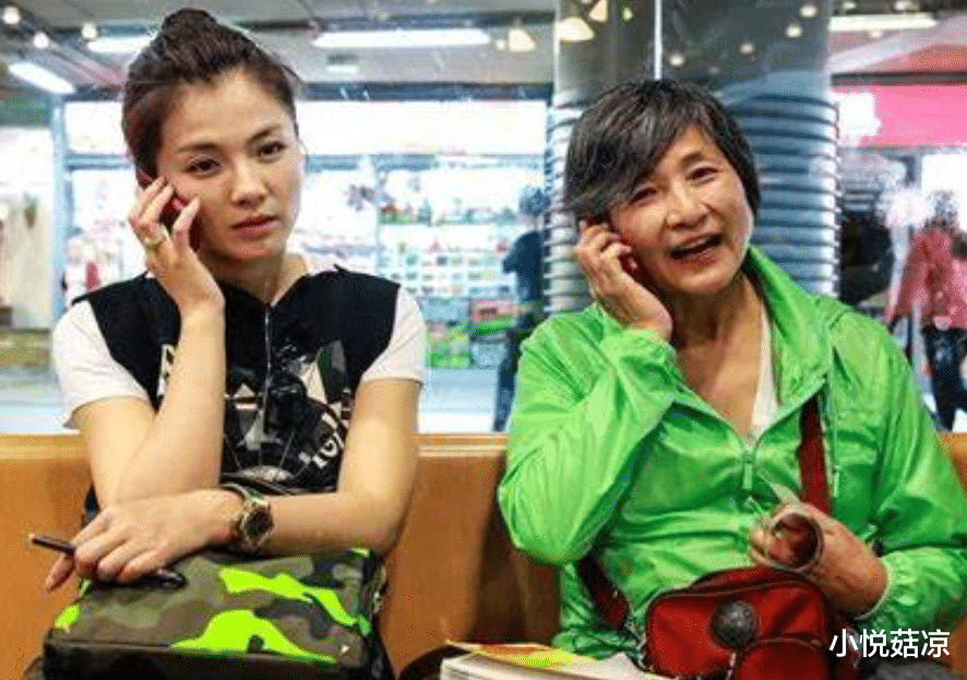 举国悲痛!演员郑佩佩去世,曾出演《唐伯虎点秋香》《卧虎藏龙》