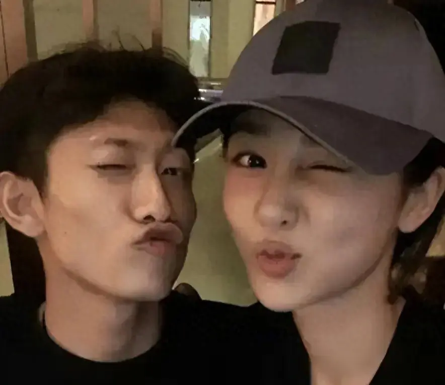 王思聪：杨紫长得丑！杨紫：就你好看！张一山霸气护姐，是真是假