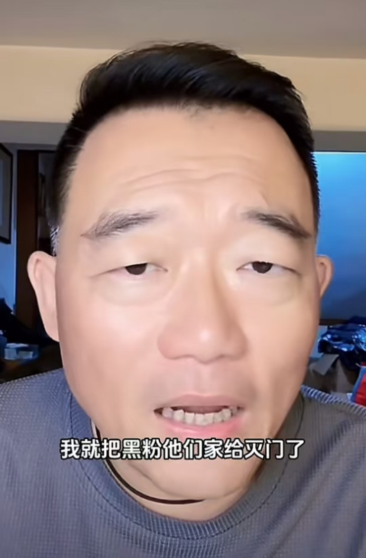 德云社周边打成了一锅粥,郭德纲为什么不管,重心转移海外?