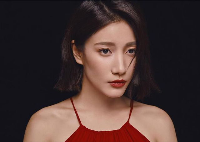 啜妮:父亲是一级演员,她却被陈道明赏识,如今她过的还好吗?