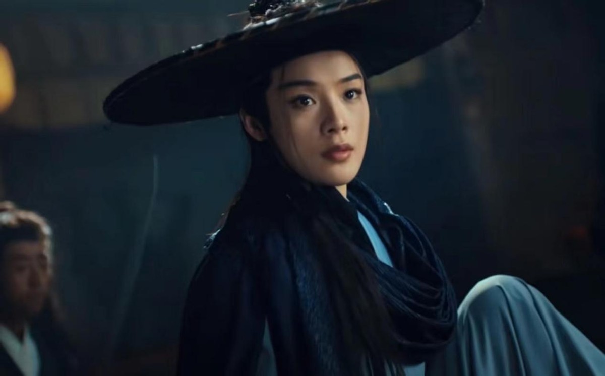 看了中秋夜佟丽娅的宋装,我才知道啥叫媚骨天成