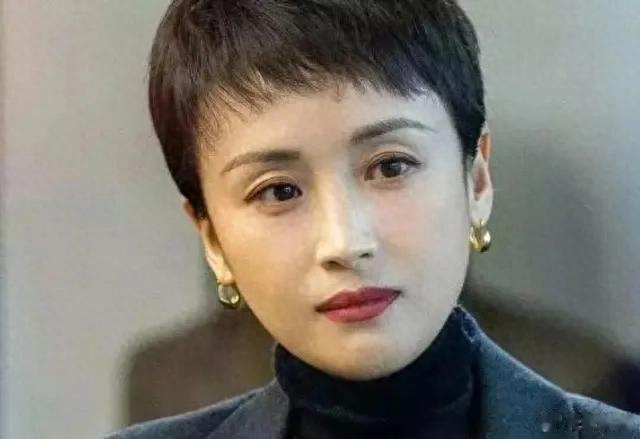 从默默无闻到星光璀璨,她用演技和坚持书写了不凡的演艺之路