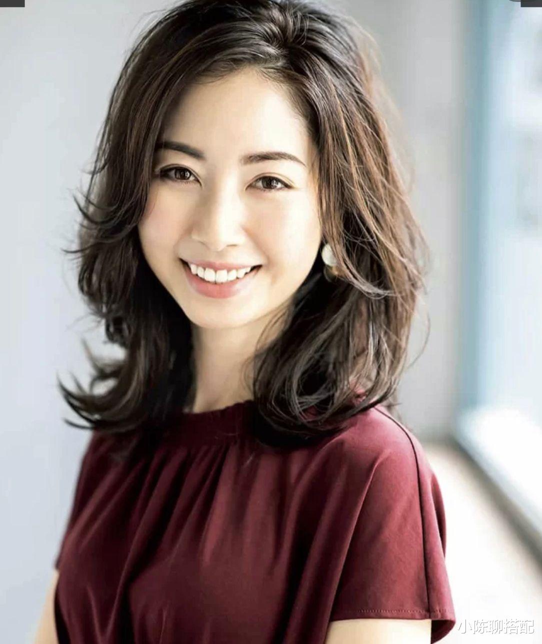 为什么你高价买的衣服？穿起来还是显土显廉价，4组对比揭晓答案