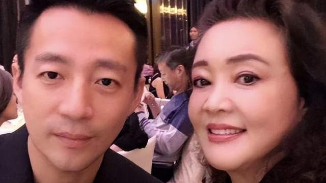 汪小菲女友被曝瓜，人设塌方婚期受影响，张兰3次反常原因找到了