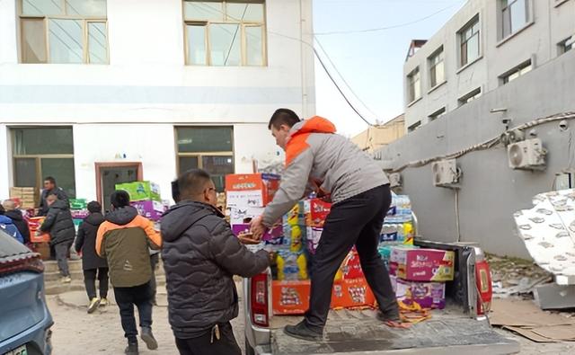 咖位不高捐款不少！西藏天灾，颠覆了大众对娱乐圈的“固有认知”