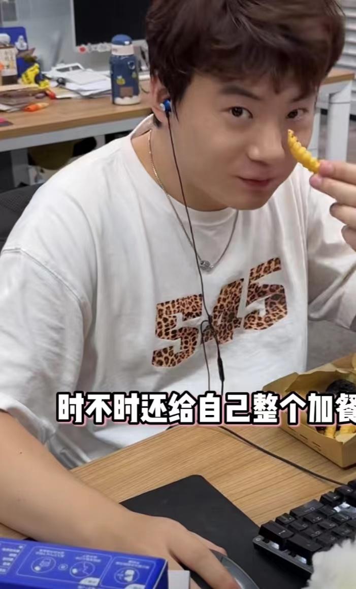 小贝饿了产后翻车!着急复工加码吃减肥产品,42天疯狂减33斤!