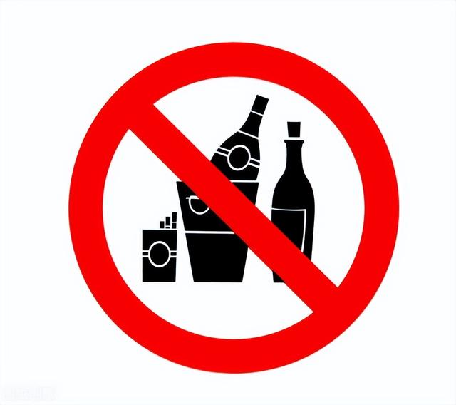 男人“糟蹋”肝脏的4大行为，喝酒排名垫底，看完榜首，脸都红了