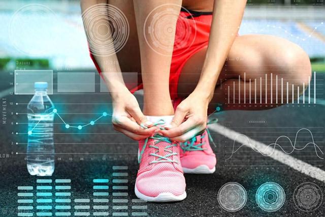 女孩每天坚持跳绳，1个月后身材变化明显，体重却尴尬了