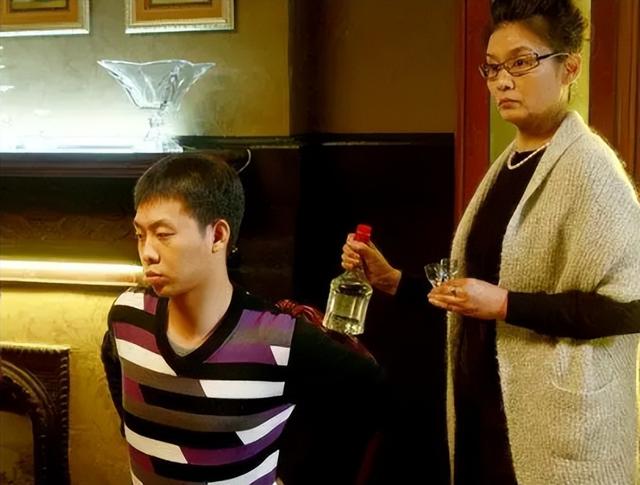 长了一张“不好惹的脸”的6位女星,个个面相很凶,看着就发怵