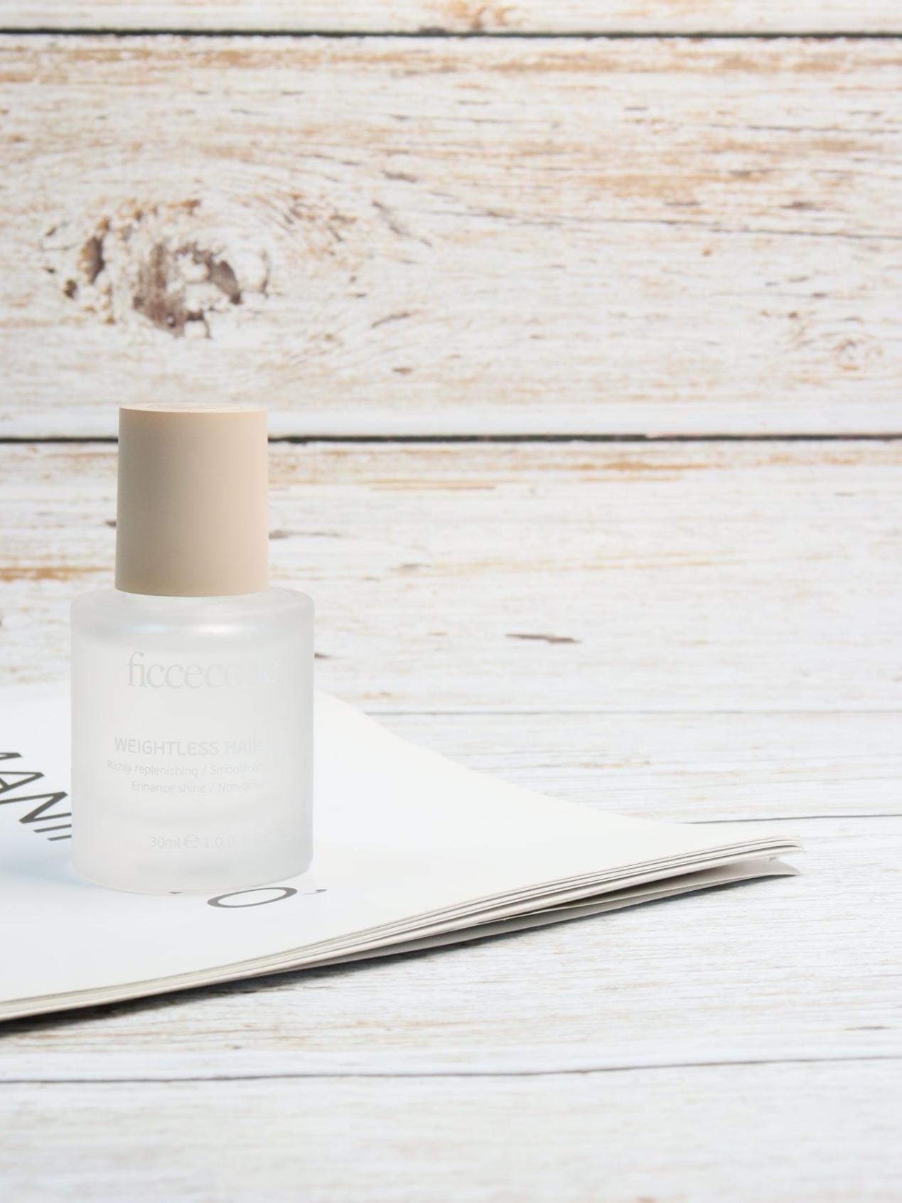 头发看起来没有光泽怎么办?专业模特揭秘:绸缎发养成全靠它!