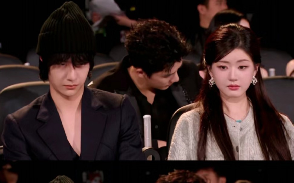 同为公司摇钱树,赵露思和王一博的境遇却不同