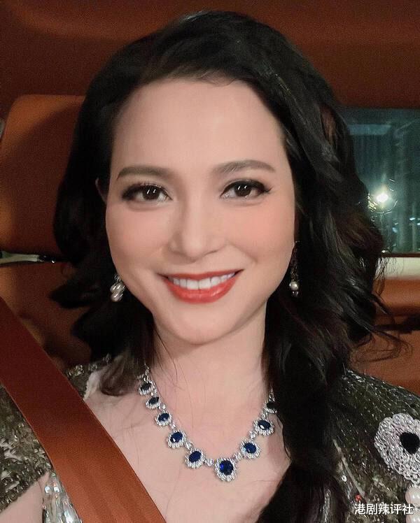 TVB女星出动蓝钻项链拍剧，被封“隐形富婆”曾戴500万名表开工