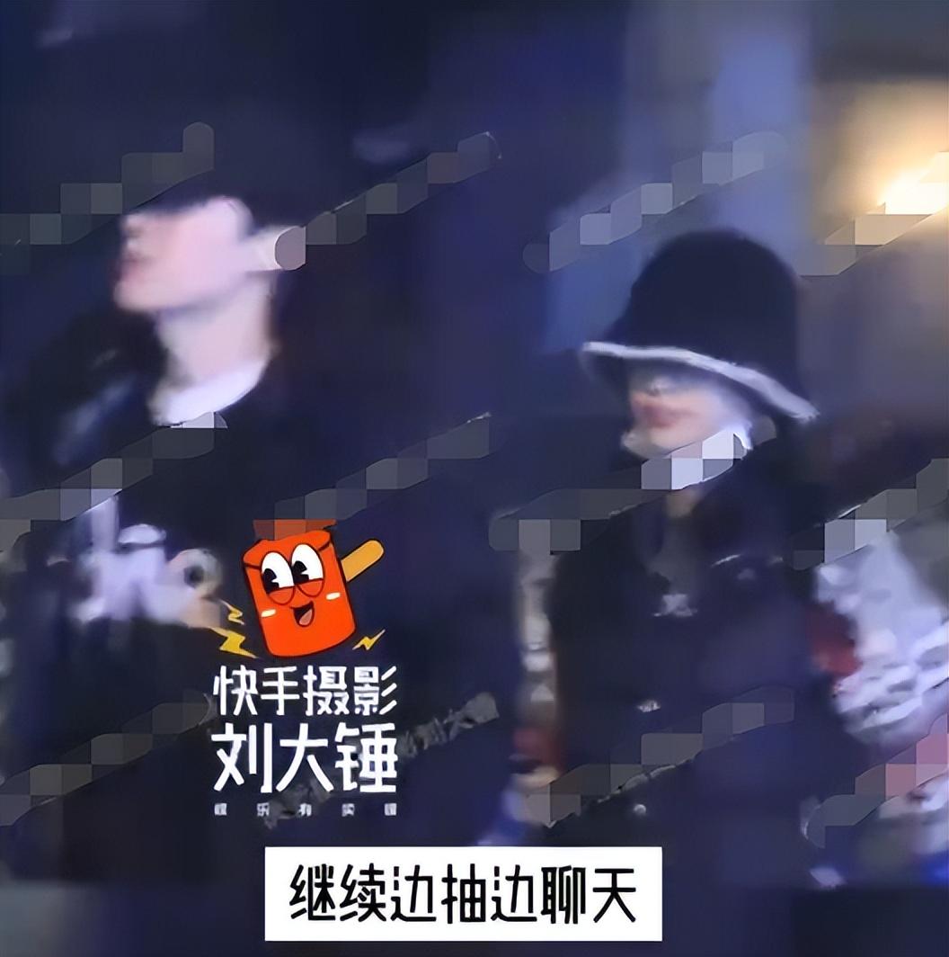 孙怡腾光正同居实锤,两人手牵手举止亲密,孙怡当众穿裤子引热议