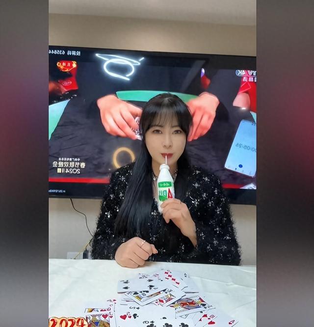 春晚|春晚已经播完15天了,这4人成最大受益者,有人凭借失误出圈