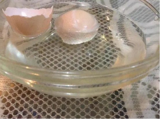 铁锅油垢太厚别用洗洁精刷,保洁阿姨教我绝招,旧锅瞬间变新锅