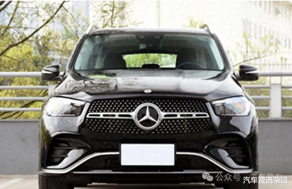暴跌18万，奔驰才是“暴跌王”，2.0T+9AT后驱，商务家用两不误