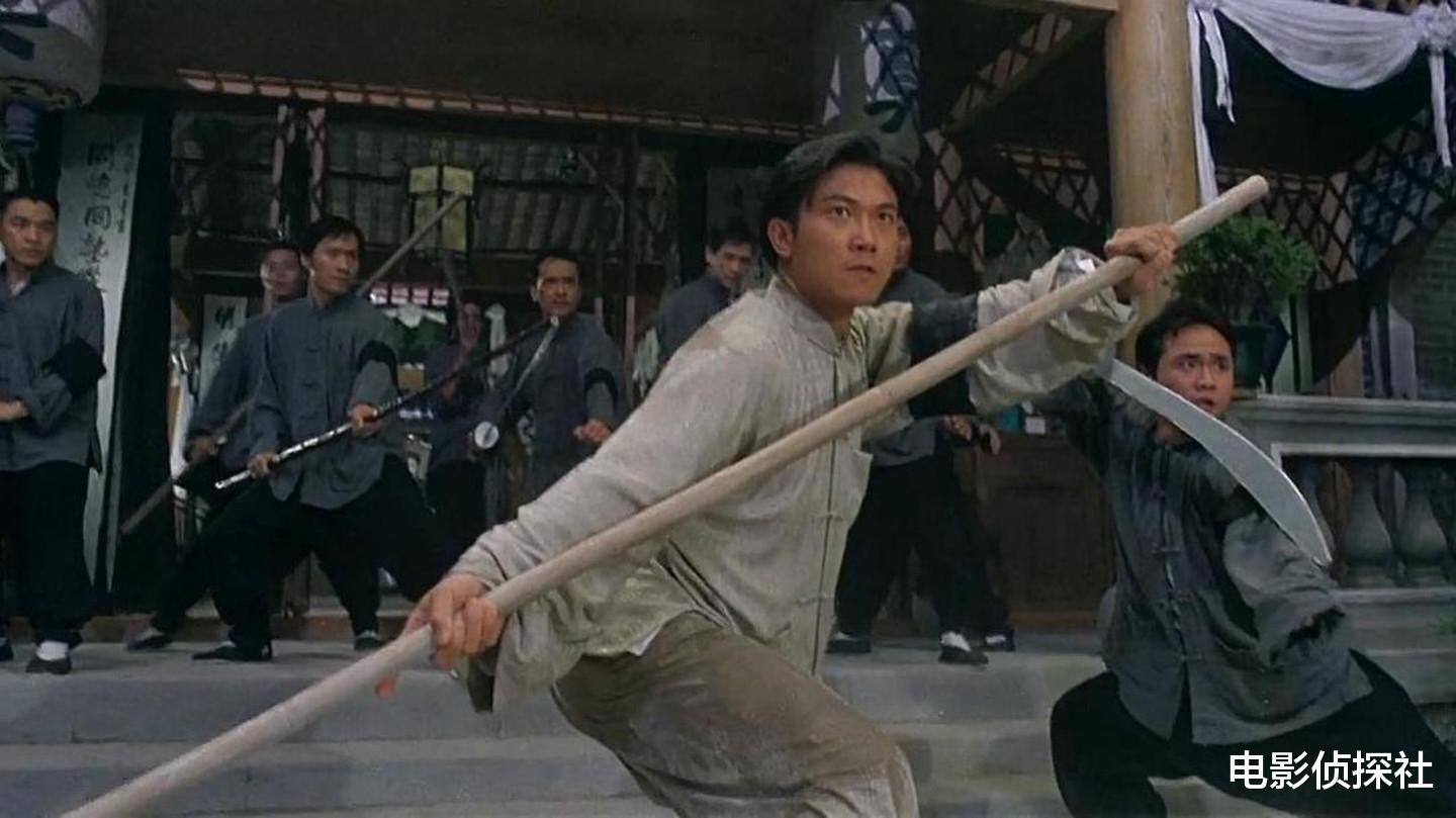 功夫明星钱小豪近况曝光,头发花白瘦到脱相,网友直呼不敢认