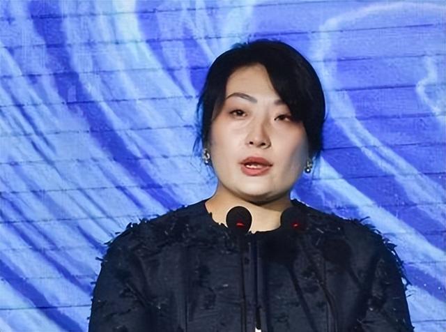 41岁“哇哈哈千金”宗馥莉，终于为自己的“不婚不育”付出了代价