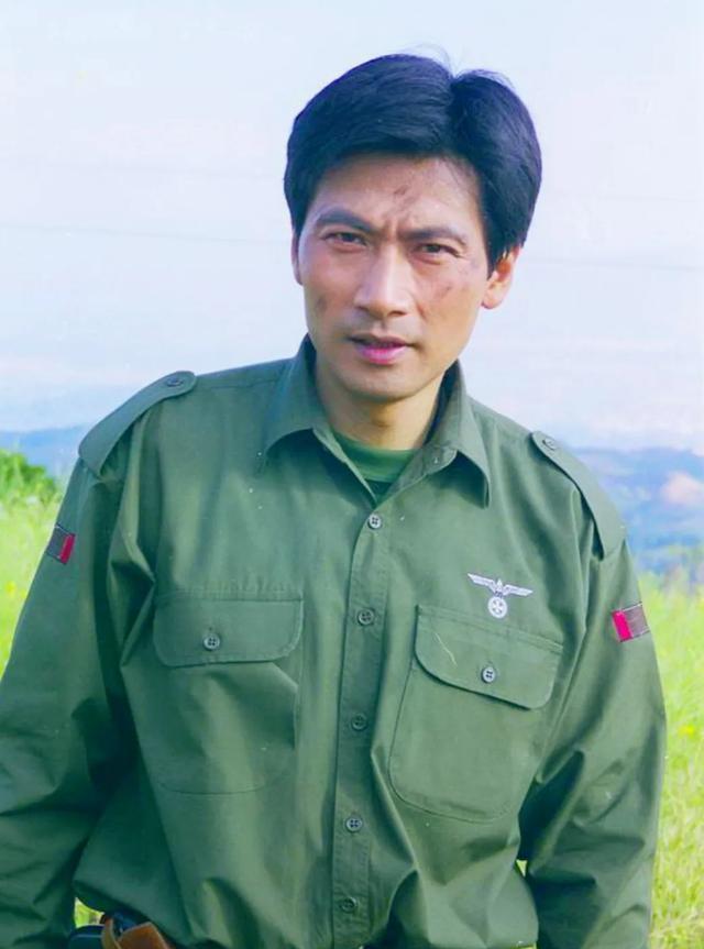 陆剑民：出道多年却不火，如今凭《追风者》出圈，妻子是歌手胡月