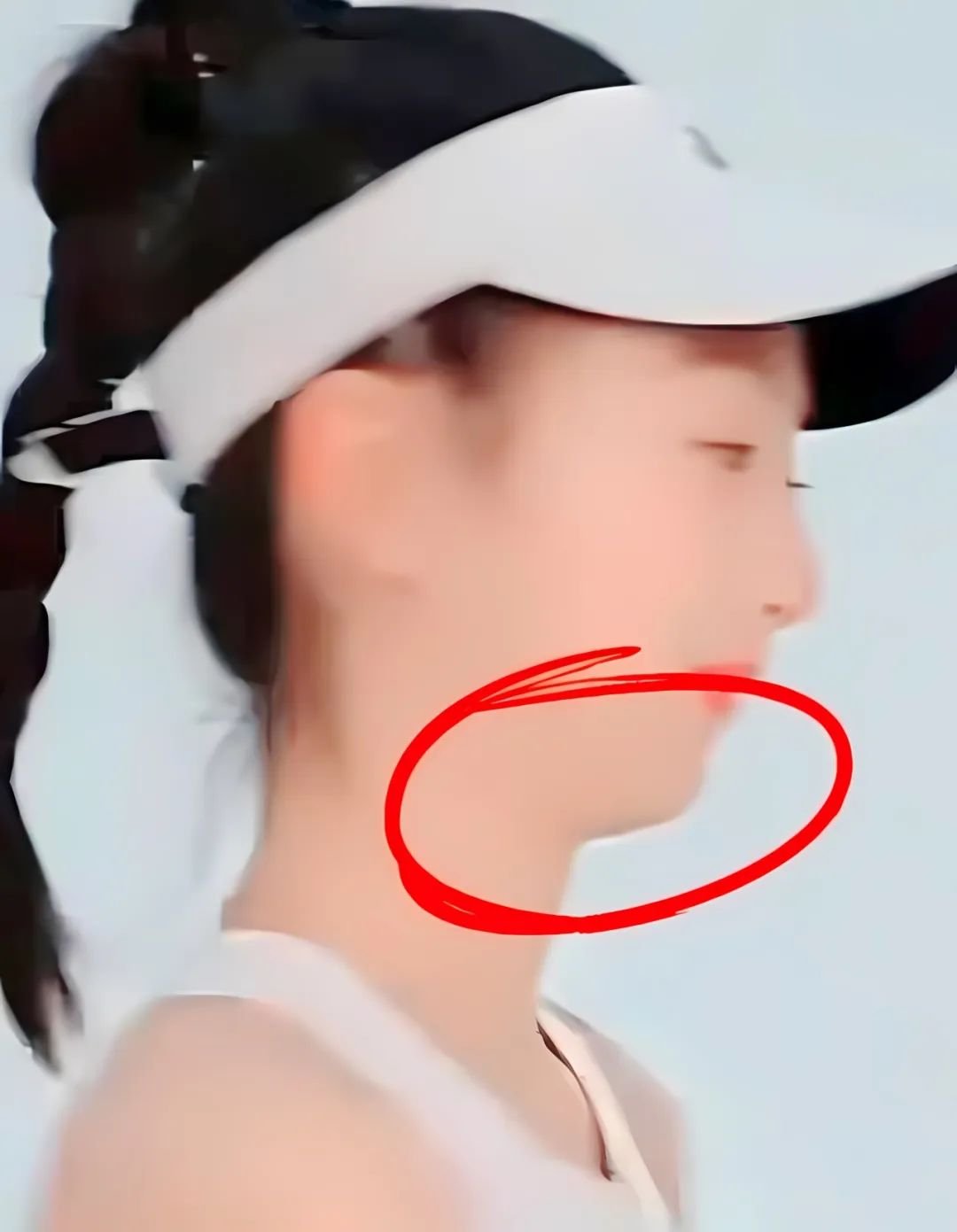 田亮再发声女儿下巴后缩，有专家警告风险大，网友：儿子脖子咋回事？