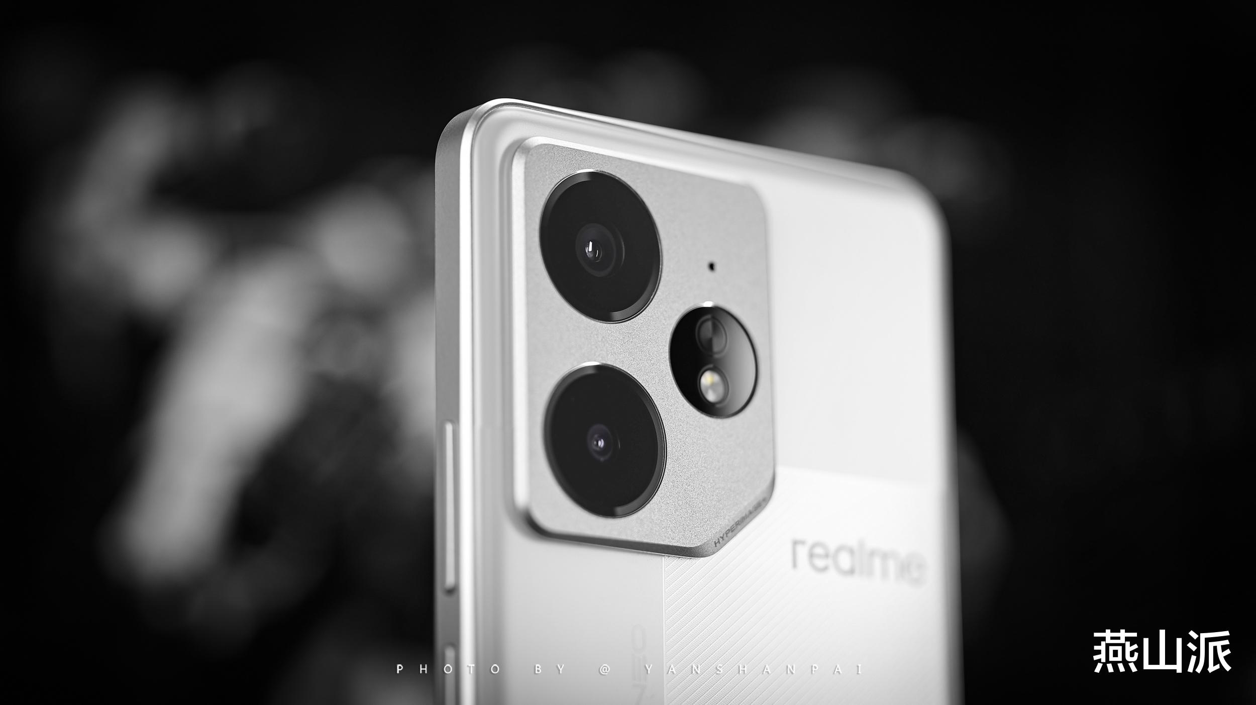 能打原神的充电宝,真我 Neo7星舰版上手体验