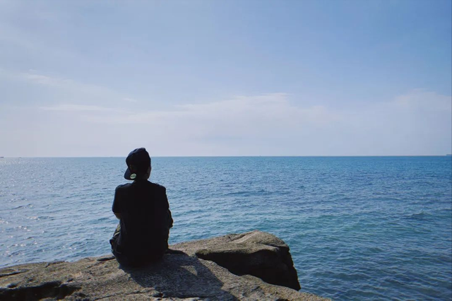 古语云：晨食壮火，午泄残精，阳衰福尽是何意？人过中年应多看看