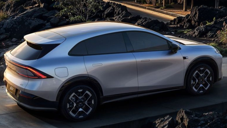 小鹏G7霸气来袭!全满配AI,要硬刚特斯拉Model Y和小米YU7?