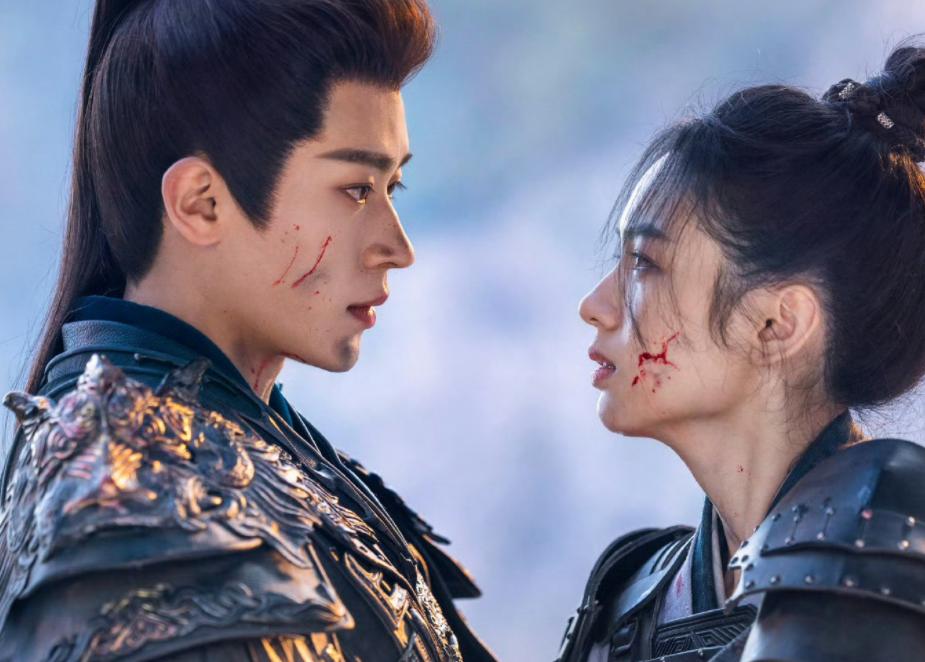 当红流量小生竟被助理艳压三次?粉丝在线鸣不平,这能怪谁呢?