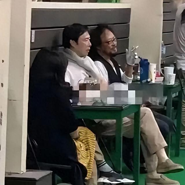 看来名利不如闲，张菲与费玉清退休之后：舍弃名利，享受时光