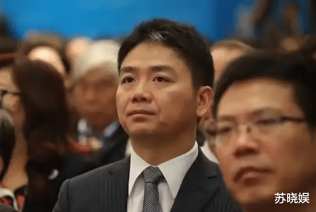 刘强东妹夫近况！是教师没再婚，抚养仨女儿，大舅哥每年给一百万