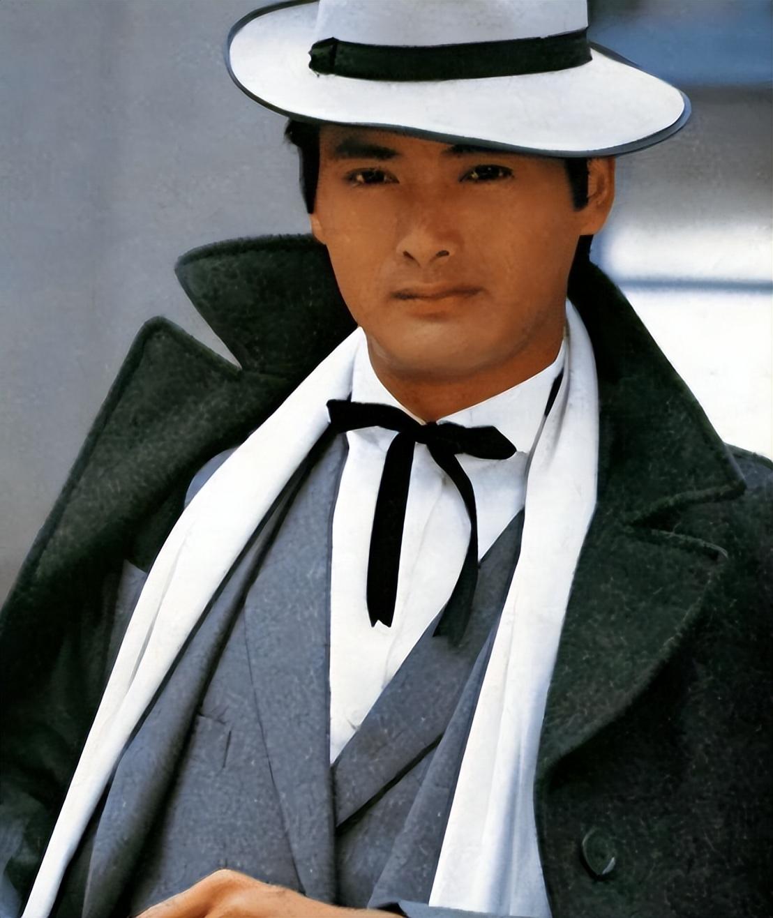 “香港之子”跌落神坛,晚节不保,完美人设居然都是伪装的