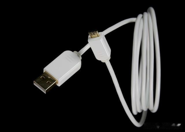 手機電量耗盡關機后為啥充不進電