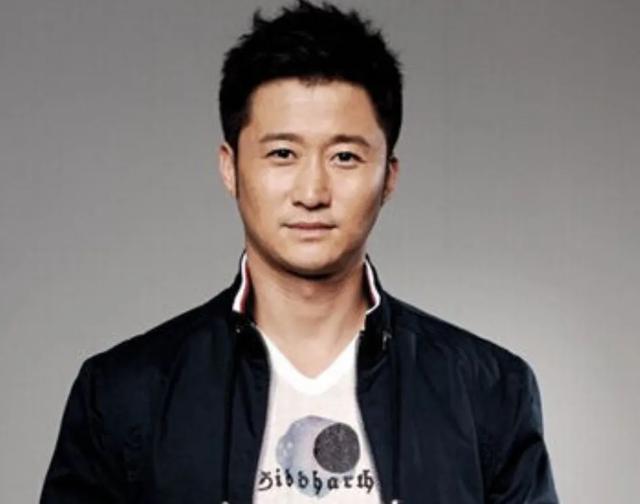 这些男明星最近受啥刺激了?个个丑得千奇百怪,一个比一个辣眼