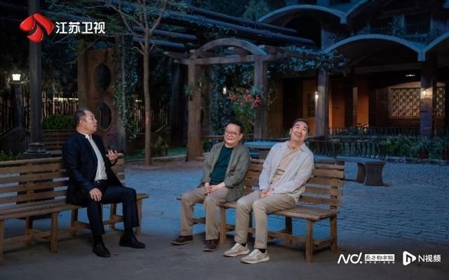 《老家伙》:69岁张国立做饭,戳穿了多少“戏混子”的体面?