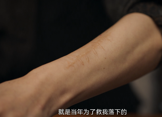 城中之城|《城中之城》：这反转大家没想到吧，“扮猪吃老虎”，他隐藏最深