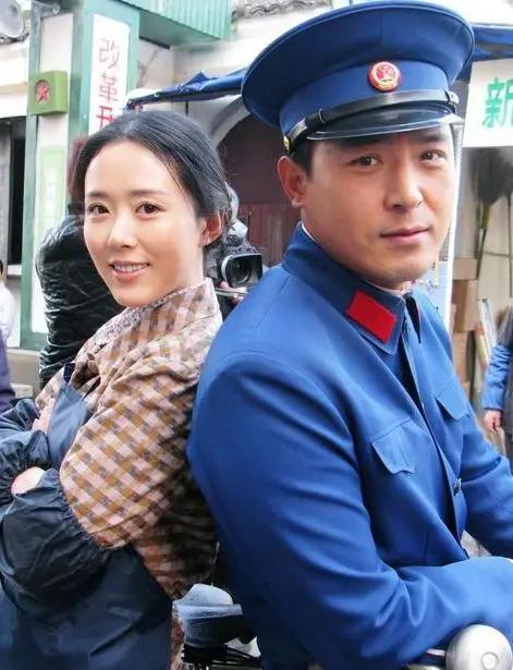 |老婆最大！结婚27年被治服拿捏，17次上春晚竟然全是妻子的功劳