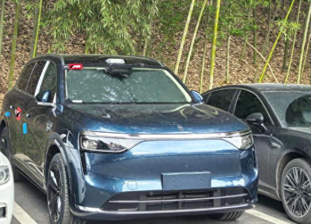 M8只是前菜？2025年鸿蒙智行有五款新车，一个比一个神秘