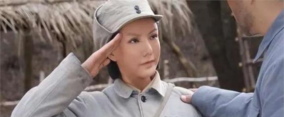 “馒头脸”的风吹进央视:钱花了事业完了,王珞丹的自然脸赢麻了