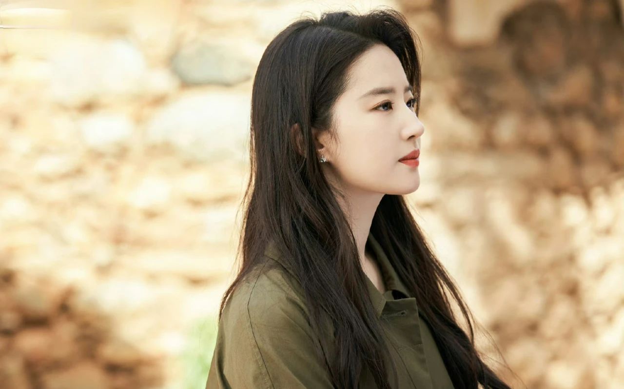 赵丽颖二封金鹰视后,热搜第一却是杨幂,85花格局再变动!