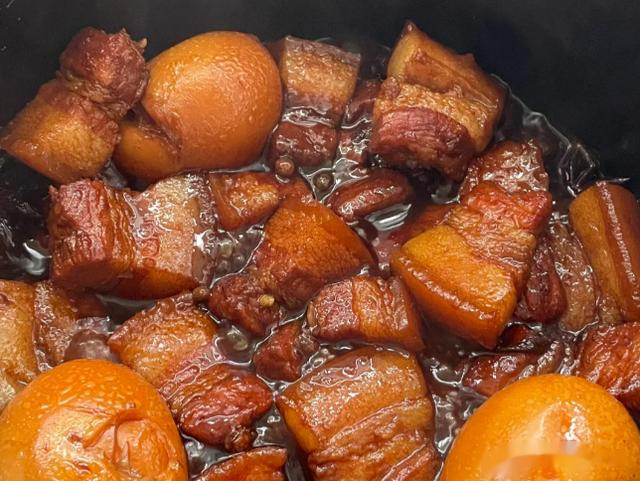 它是肉腥味的“克星”，不管炖什么肉，3斤肉放2克，肉嫩还不腥