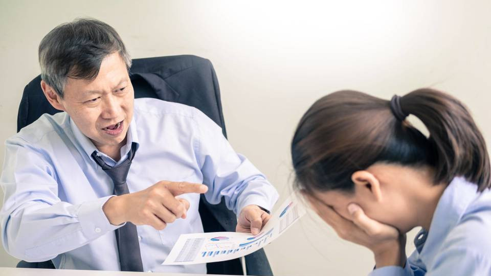 单位里，同事随口喊你“小张小李”，千万别傻傻答应，也不要听从，更不要默许，一定要小