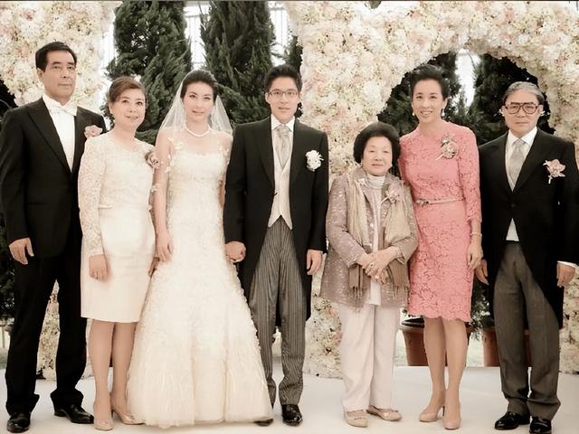 看了郭晶晶故宫鸟巢的照片,才终于明白,她为何能得霍家“独宠”