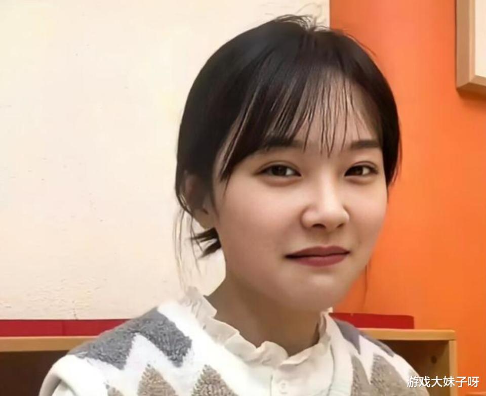 一夜爆火的“挖呀挖”网红老师，迎来30岁生日，却意外曝光豪华座驾