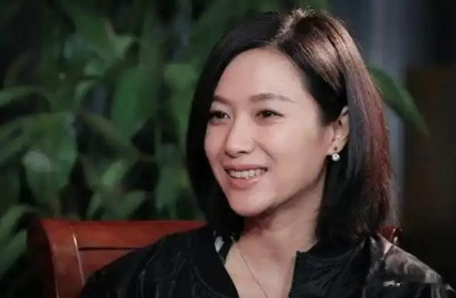 李庚希爆冷门，首位00金鸡奖影后！徐静蕾力捧，京圈公主背景被扒