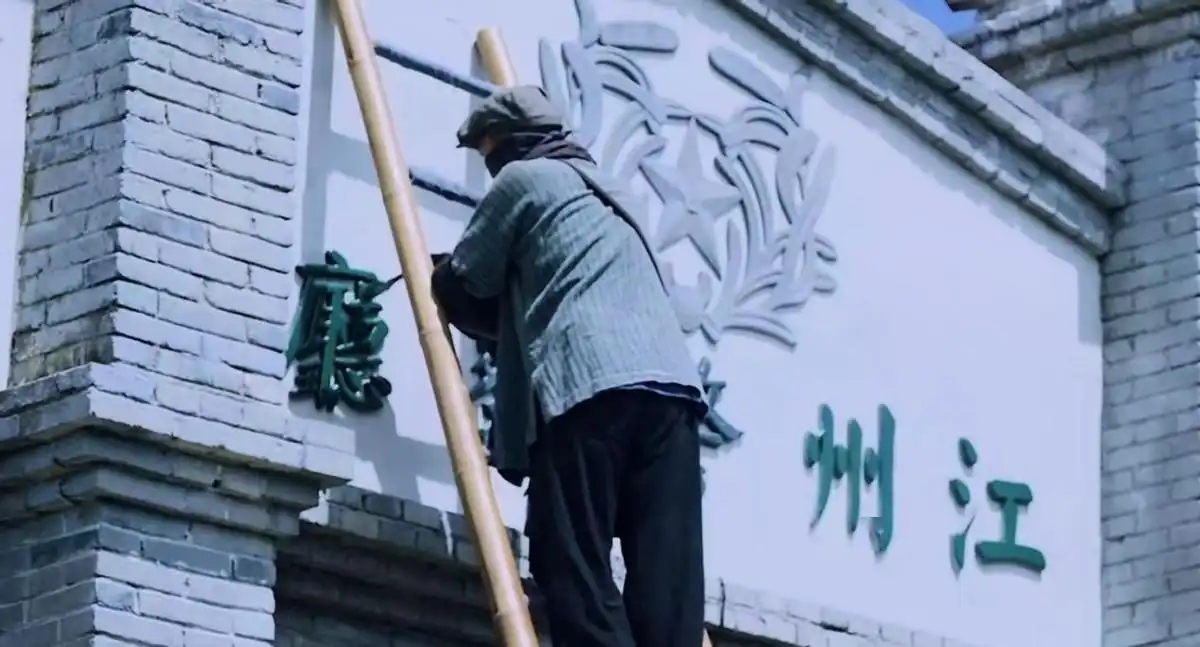 仅播6集，拿下热搜榜第一，国产剧终于有一部像样的探案剧了